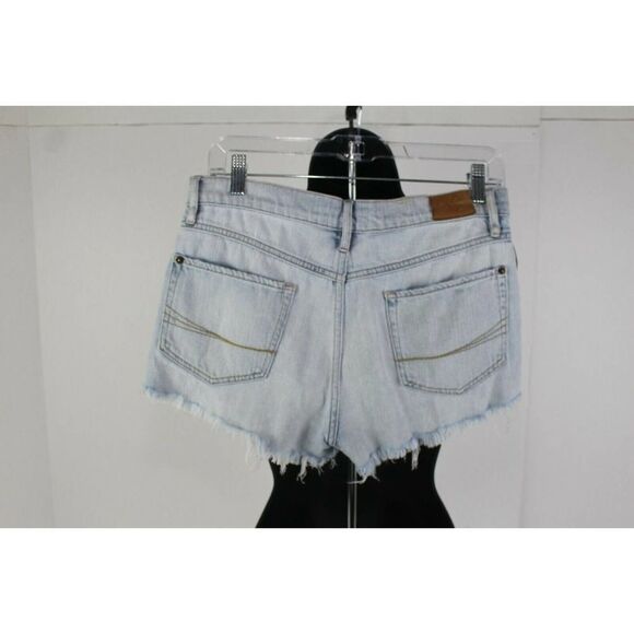 ladies TNA jean shorts size 29 - Picture 2 of 4
